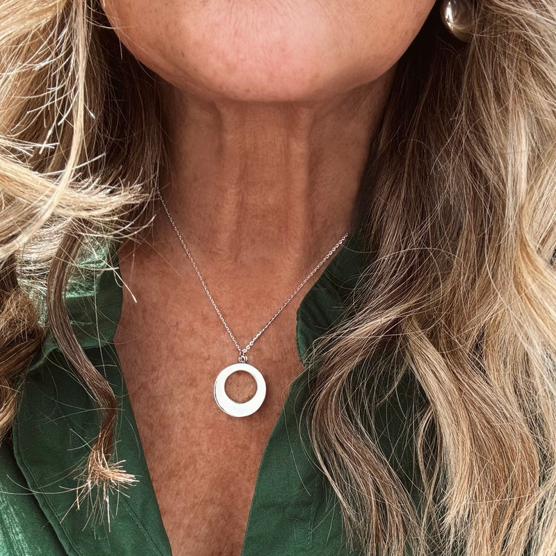 Sterling Silver Hollow Circle Necklace