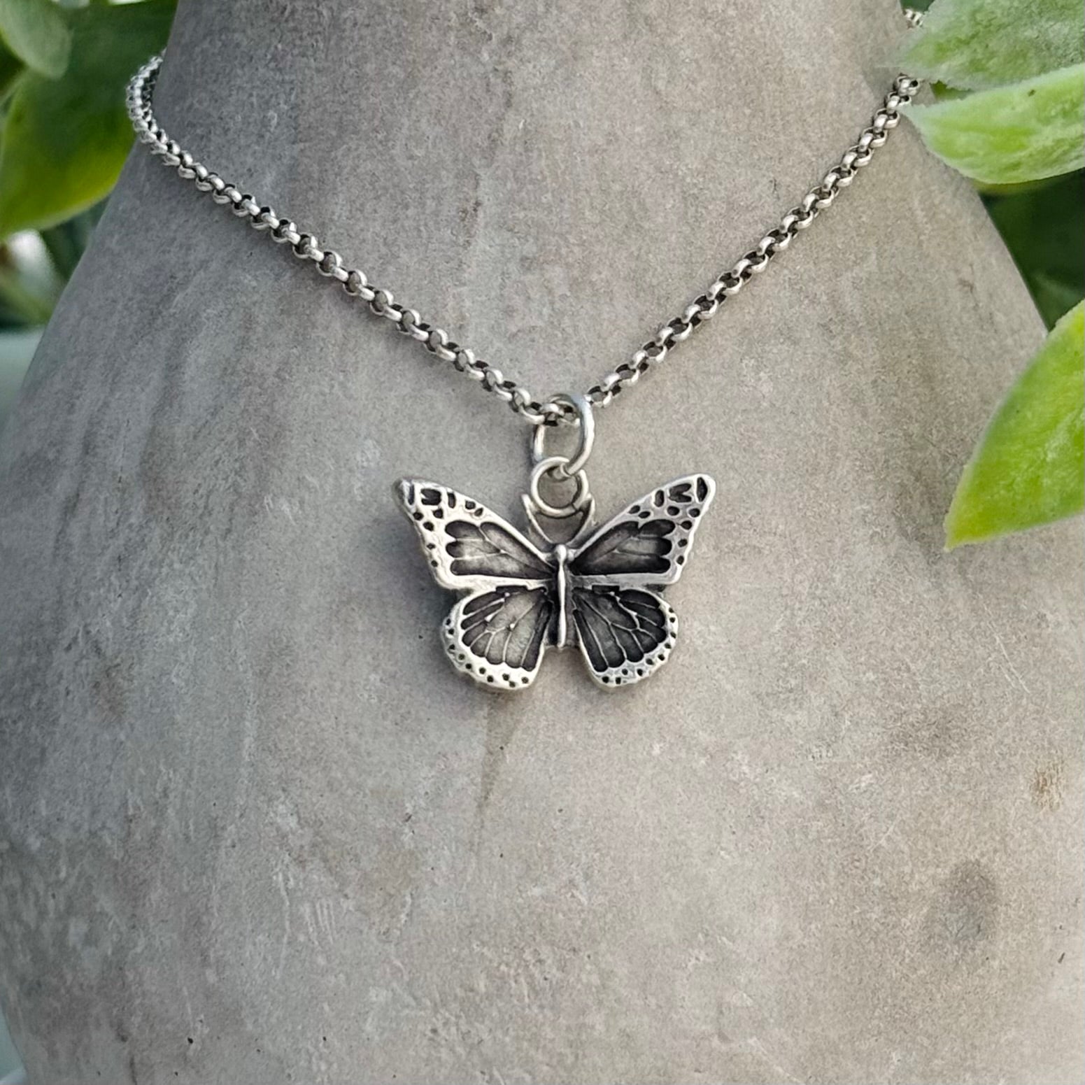 【BLACKPURPLE】BlackPurple 5P Silver Gray Butterfly Necklace 楽天市場】【正規品】 BLACKPURPLE ブレスレット 5P Signature