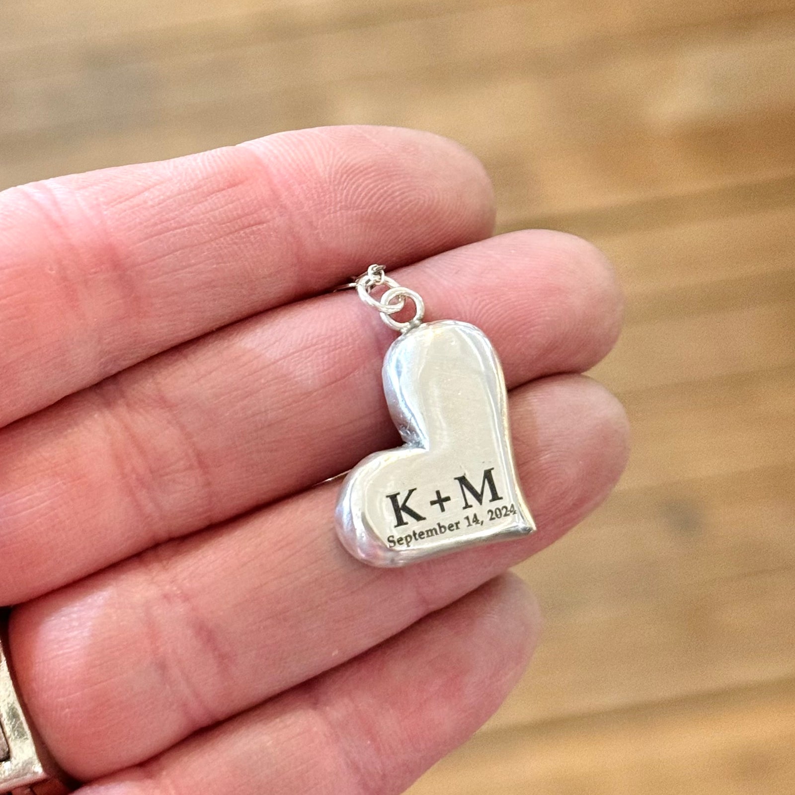 B8E5DD9D-C3FF-487C-932A-