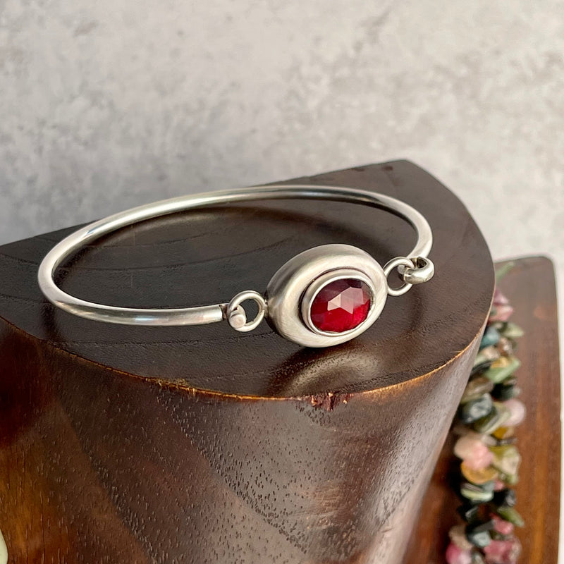 Sterling Silver Faceted Garnet Bracelet 7.5”