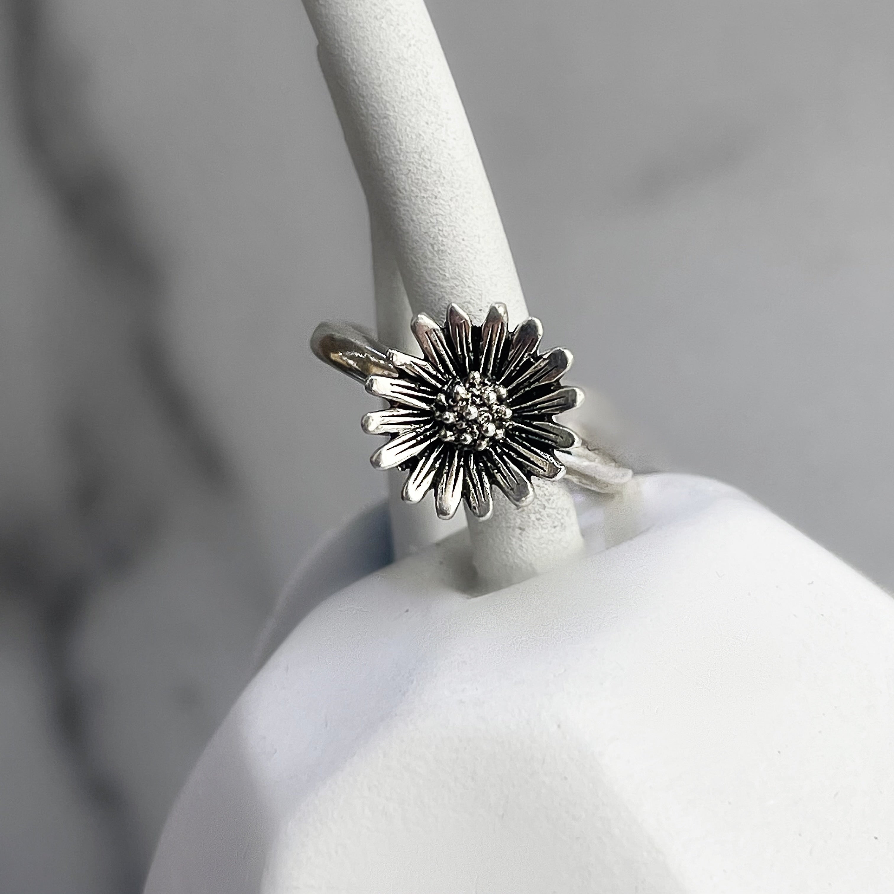 Sterling Silver Daisy Ring & Stacking Rings Set | HEIDIJHALE